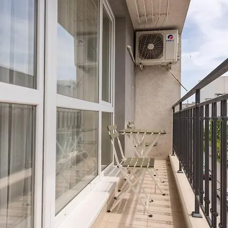 Apartment Bright Place Next To Grand Mall Varna