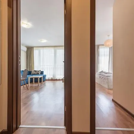 Apartment Bright Place Next To Grand Mall *